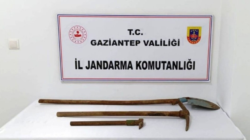 JANDARMADAN KAÇAK KAZIYA SUÇÜSTÜ