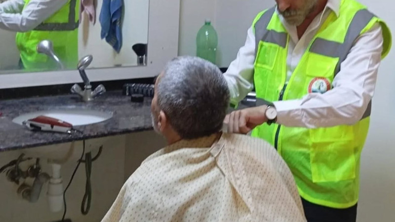 Nizip Belediyesi'nden Huzurevi sakinlerine tıraş hizmeti