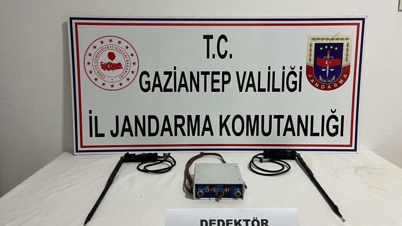 KAÇAK KAZIYA JANDARMA BASKINI