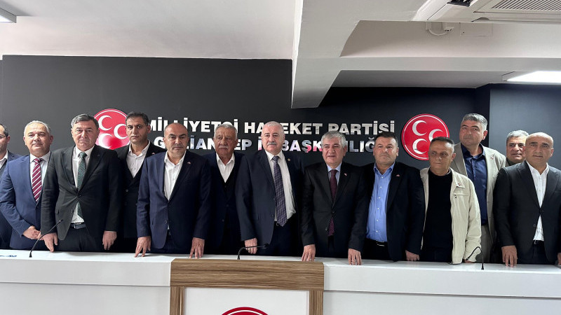 YRP'den istifa eden 5 meclis üyesi MHP'ye katıldı