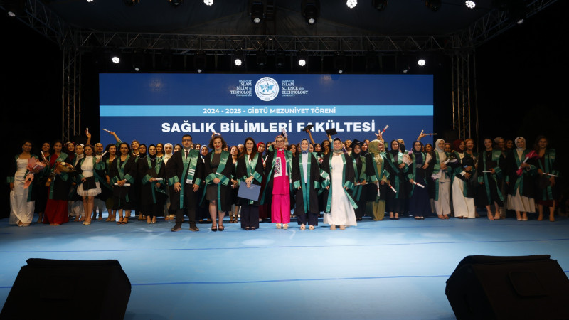 GİBTÜ’de mezuniyet coşkusu yaşandı
