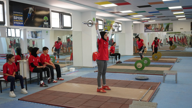 ŞEHİTKAMİL YAZ SPOR AKADEMİSİ BAŞLIYOR