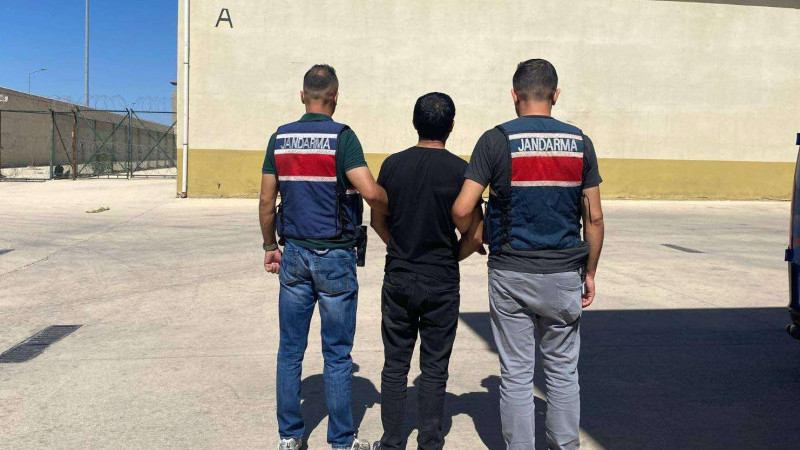 11 YILLA ARANAN ŞAHIS JANDARMADAN KAÇAMADI