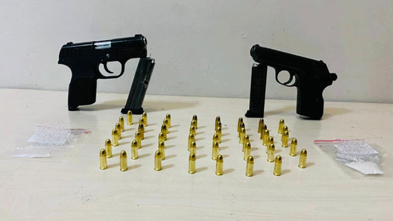 Ruhsatsız silah ve uyuşturucu operasyonu: 3 gözaltı