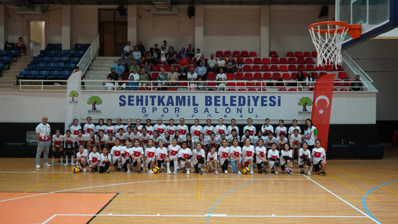 ŞEHİTKAMİL BELEDİYESİ YAZ SPOR OKULLARI’NDA BÜYÜK BAŞARI