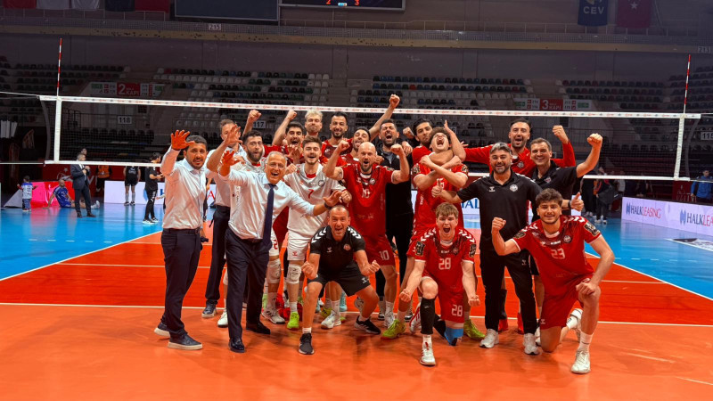 Gaziantep GSK Halkbank'ı Ankara'da devirdi