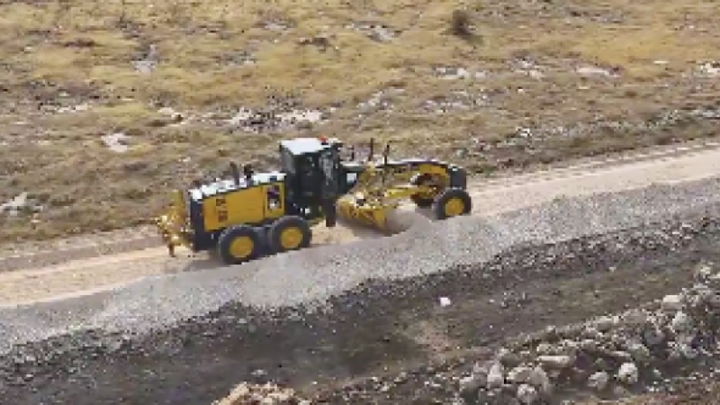 ŞANLIURFA BÜYÜKŞEHİR, KIRSALDA ULAŞIM KONFORUNU YÜKSELTİYOR