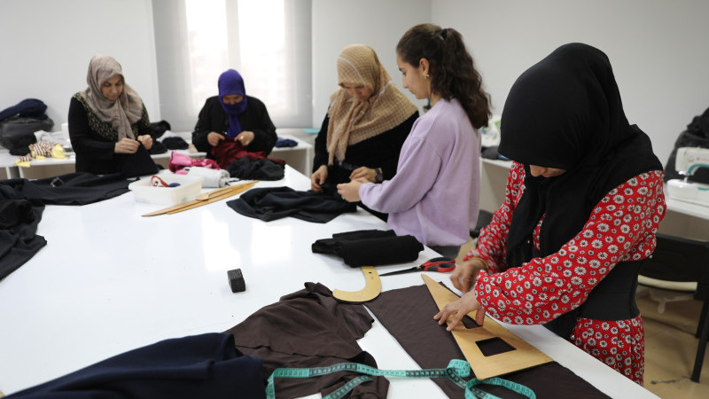 HALİLİYE’DE KADINLARA EĞİTİM VE HOBİ DESTEĞİ