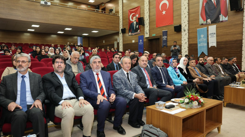 Şanlıurfa’da “İrfanî Bilgelik” konferansına yoğun ilgi