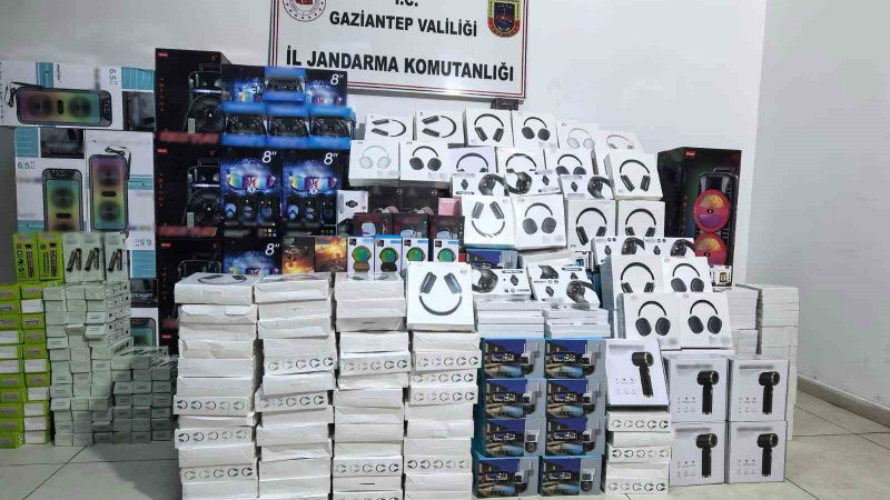 Gümrük kaçağı malzemeler ele geçirildi