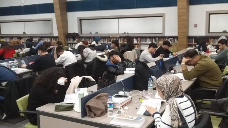 Mütercim Asım Gençlik Kütüphanesi gençleri bekliyor