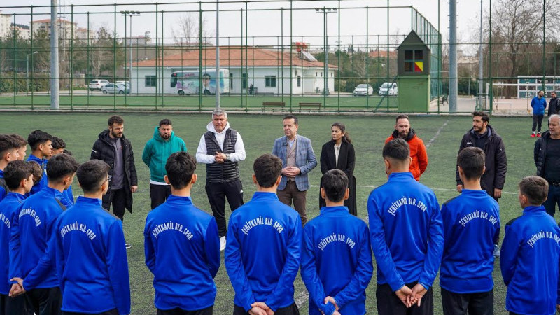 ŞEHİTKAMİL BELEDİYESPOR U14 TAKIMI TÜRKİYE ŞAMPİYONASI İÇİN ŞANLIURFA'YA UĞURLANDI