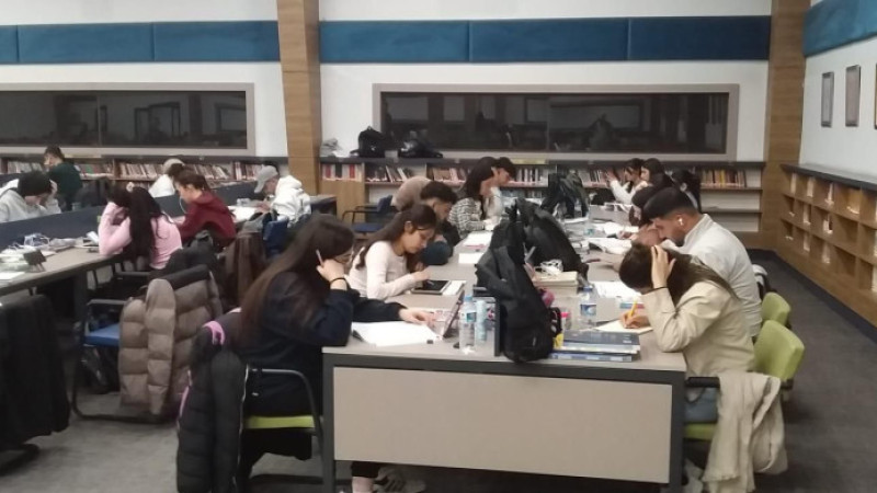 Ders çalışmak isteyenlere modern ve huzurlu ortam