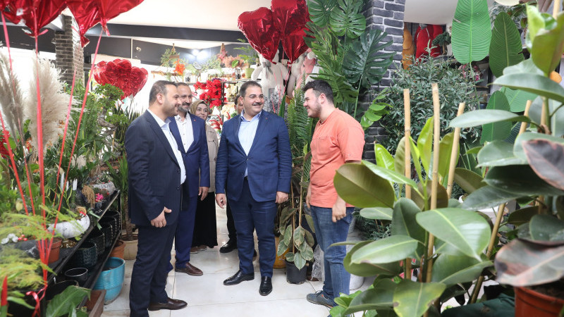 BAŞKAN CANPOLAT’TAN TEŞKİLAT BULUŞMASI VE ESNAF ZİYARETİ