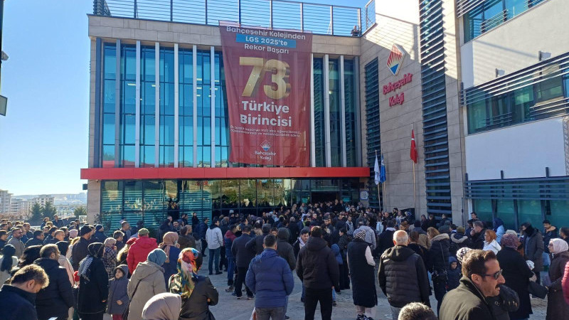 Bahçeşehir Koleji bursluluk sınavı yoğun katılımla yapıldı