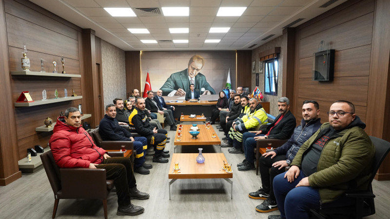 BAŞKAN YILMAZ’DAN KAR MESAİSİNE ANLAMLI TEŞEKKÜR