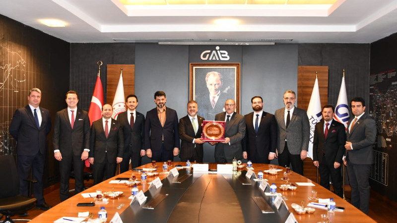 Paraguay Büyükelçisi Güneydoğulu Hububat ihracatçılarıyla buluştu