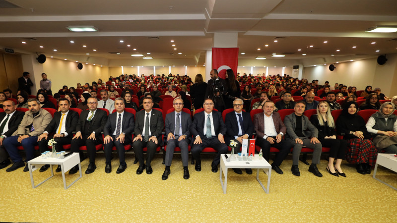 GİBTÜ’de “Türkiye’nin 21. Yüzyıl Hedefleri ve Ortadoğu’da Barış” konuşuldu