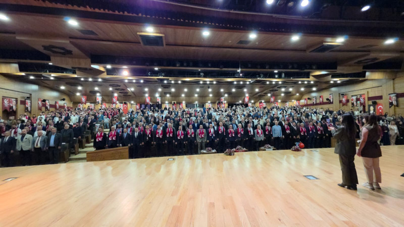 Yeniden Refah Partisi'den miting gibi kongre 